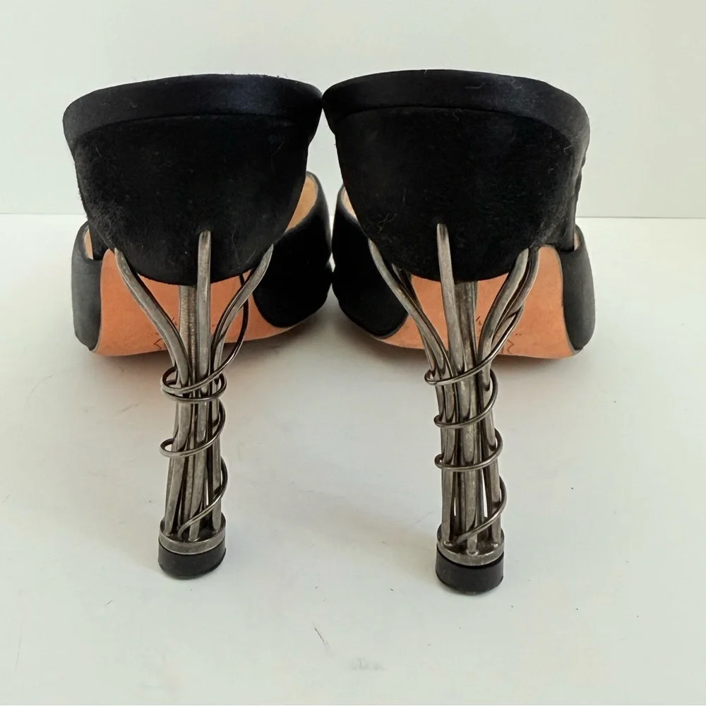 Vintage Manolo Blahnik Black Satin Mule Pumps Sculptural Spiral Metal Heel 38.5